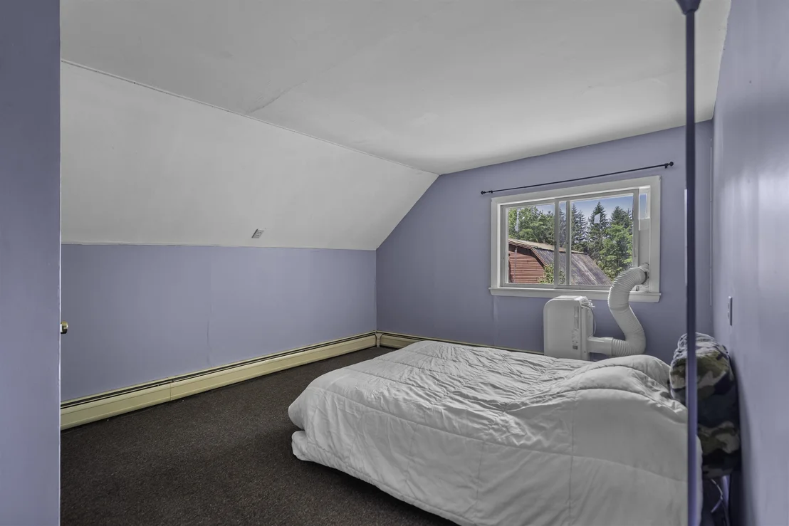 Photo of 385 Burnham Intervale