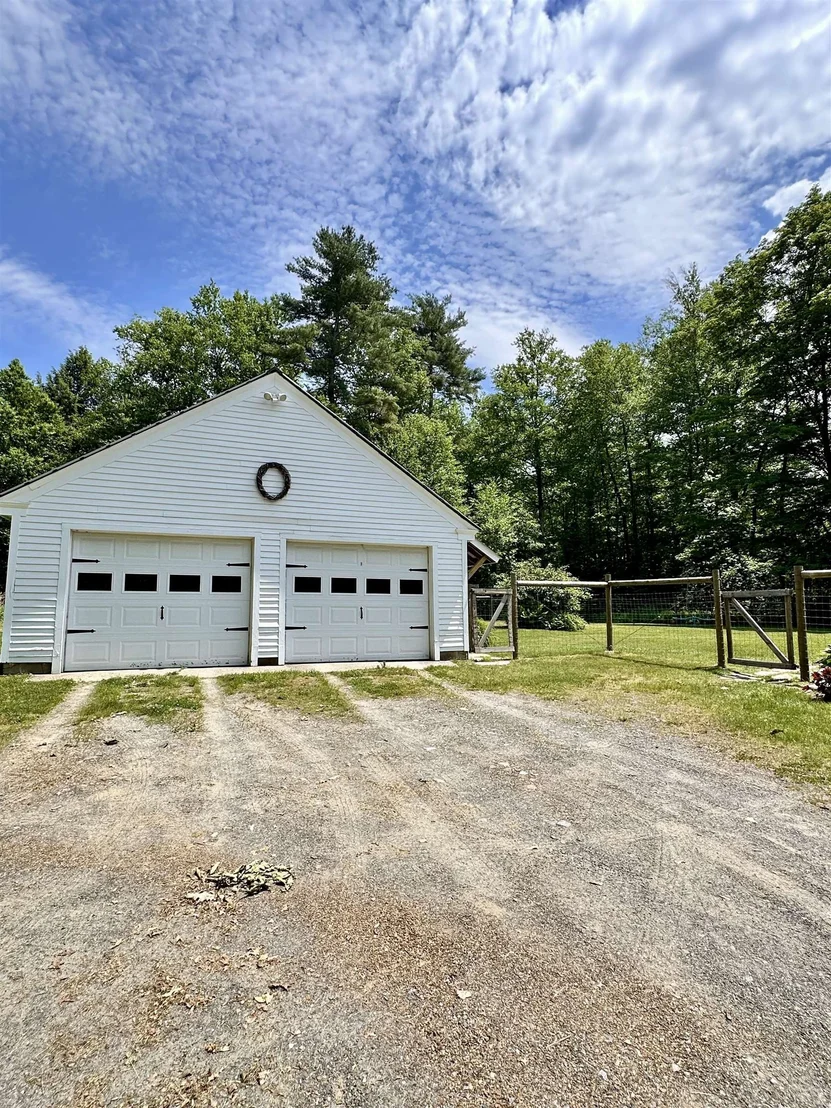 Photo of 720 Pine Banks