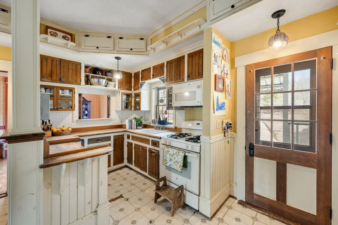Photo of 546 Anderson