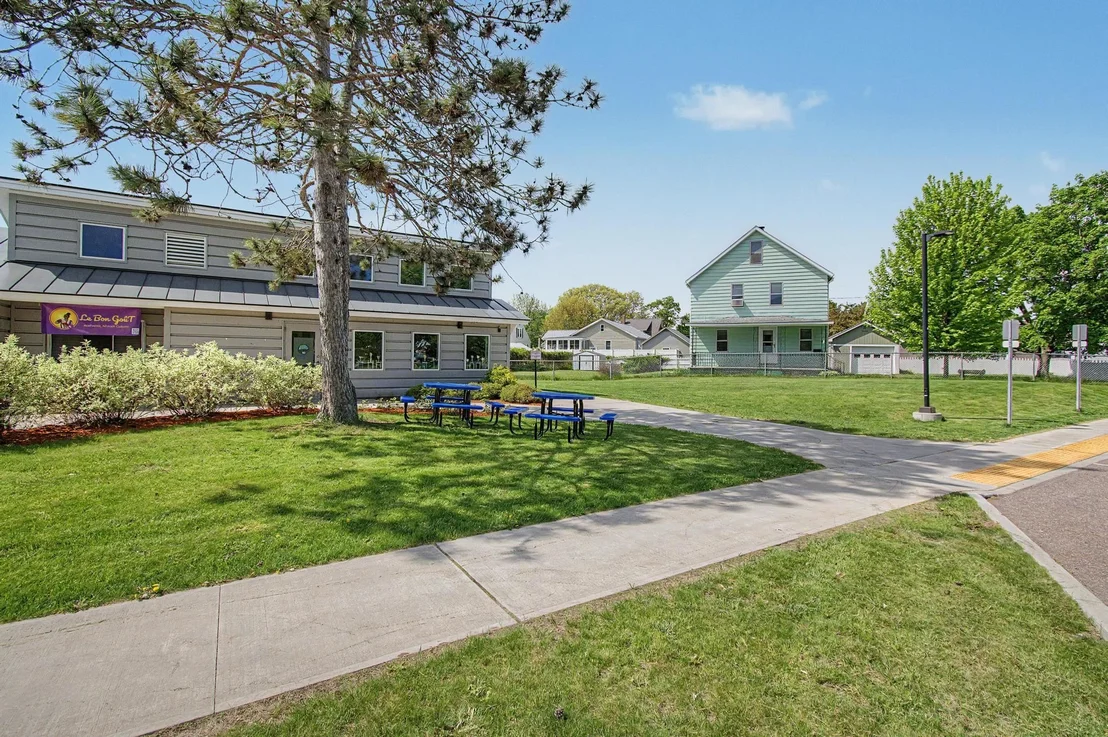 Photo of 64 Pine