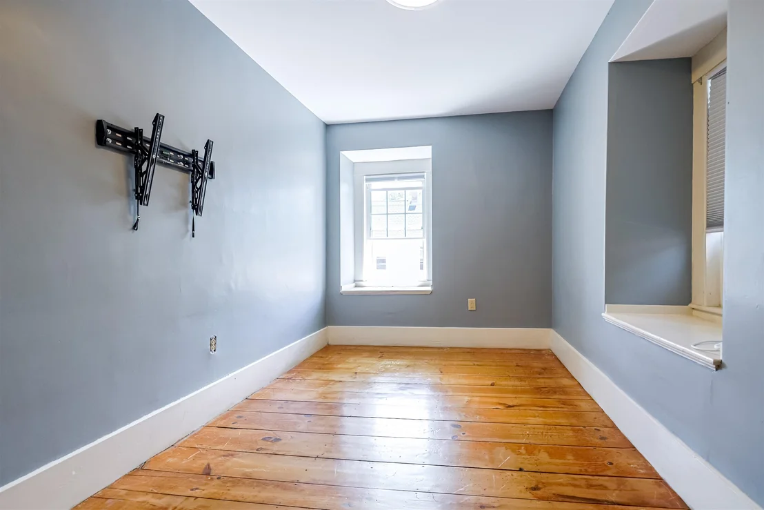Photo of 8 Grove