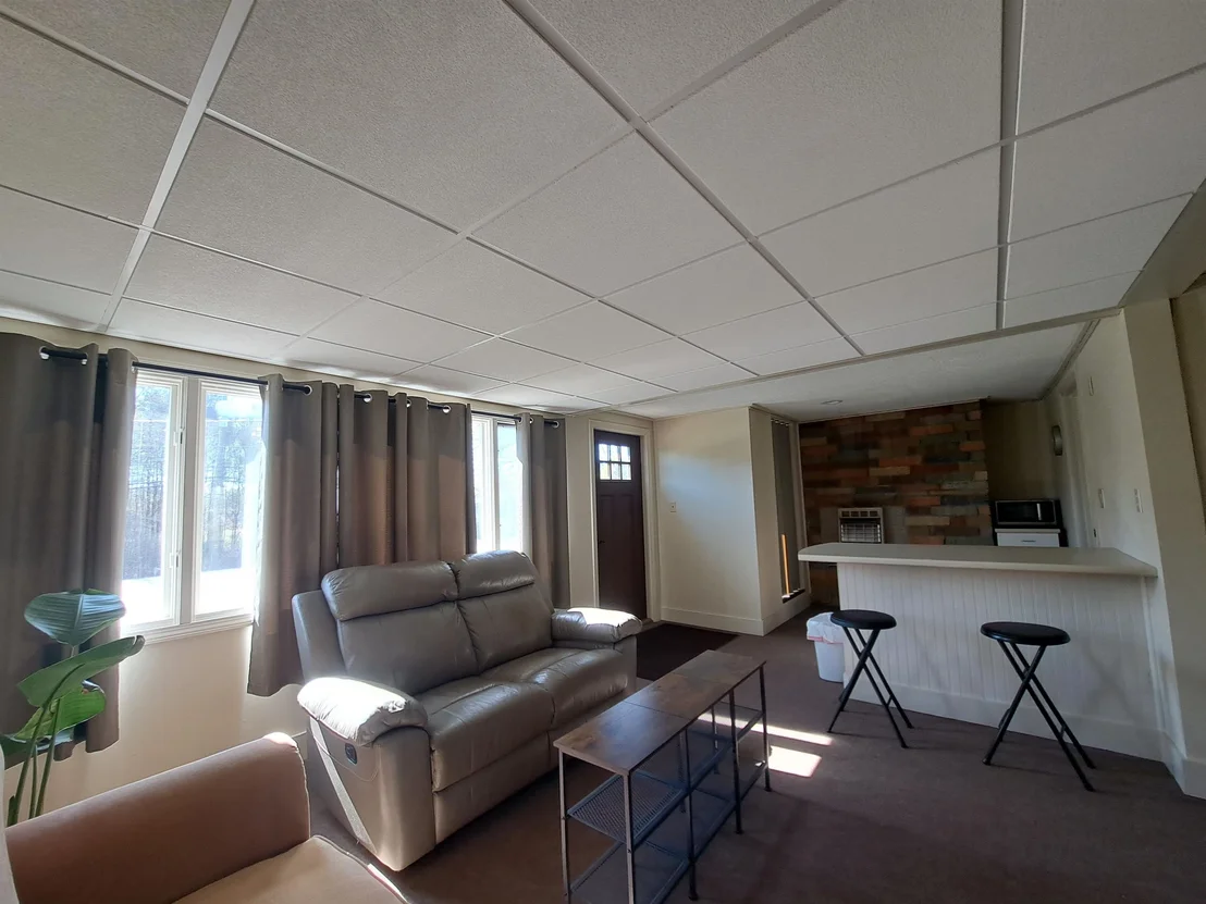 Photo of 654 Daniel Webster