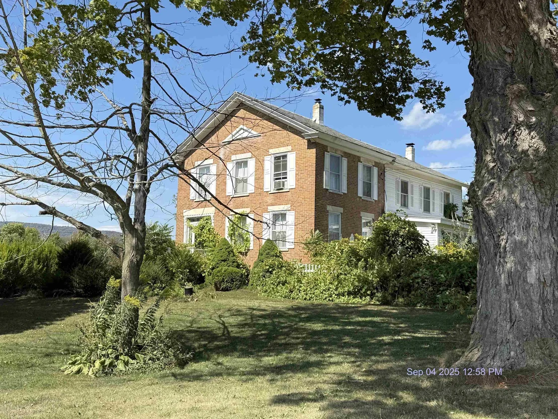 Photo of 6614 Main