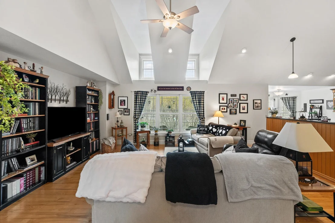 Photo of 302 Howard