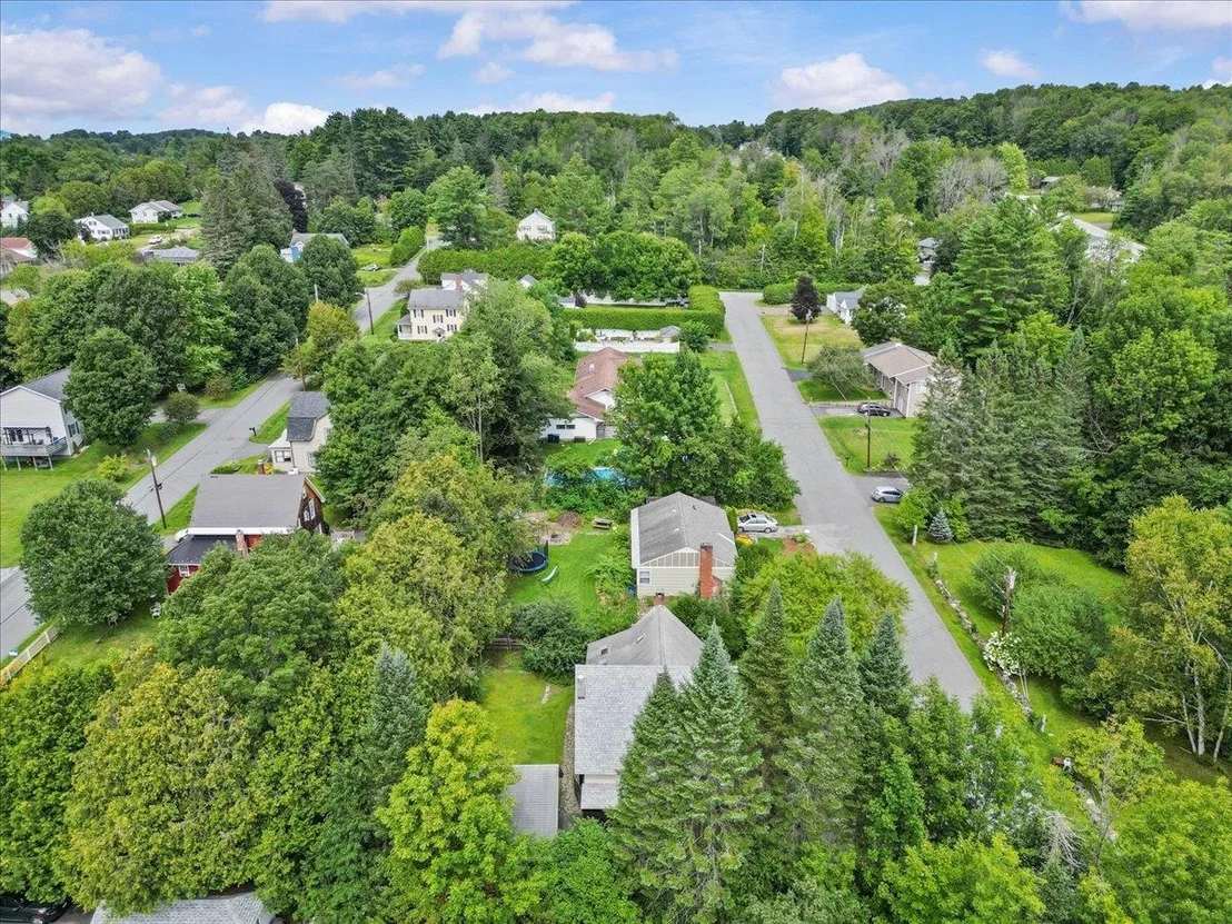 Photo of 6 Edgewood