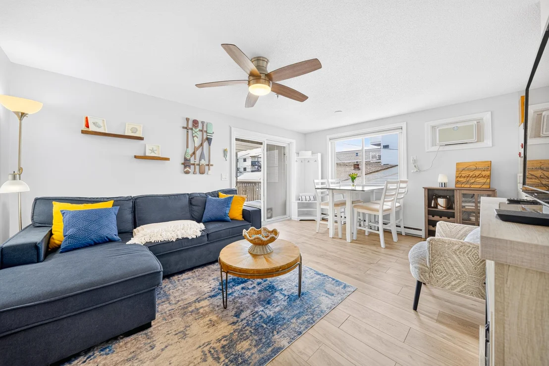 Photo of Unit 4S at 421 Ocean