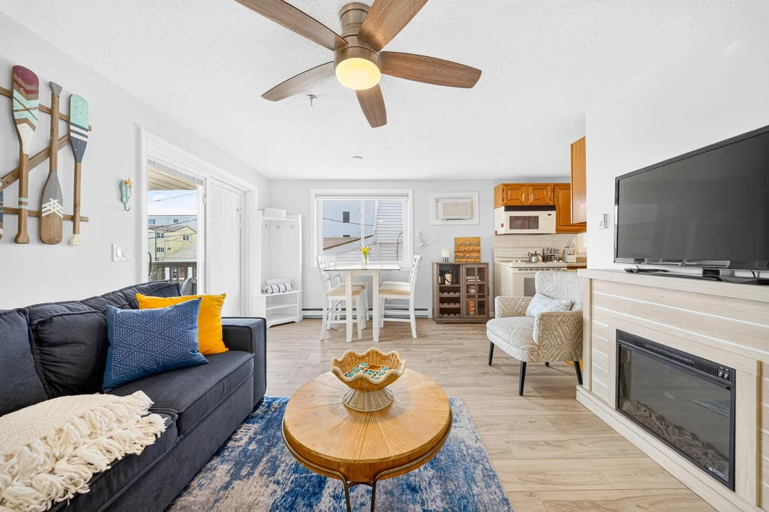 Photo of Unit 4S at 421 Ocean