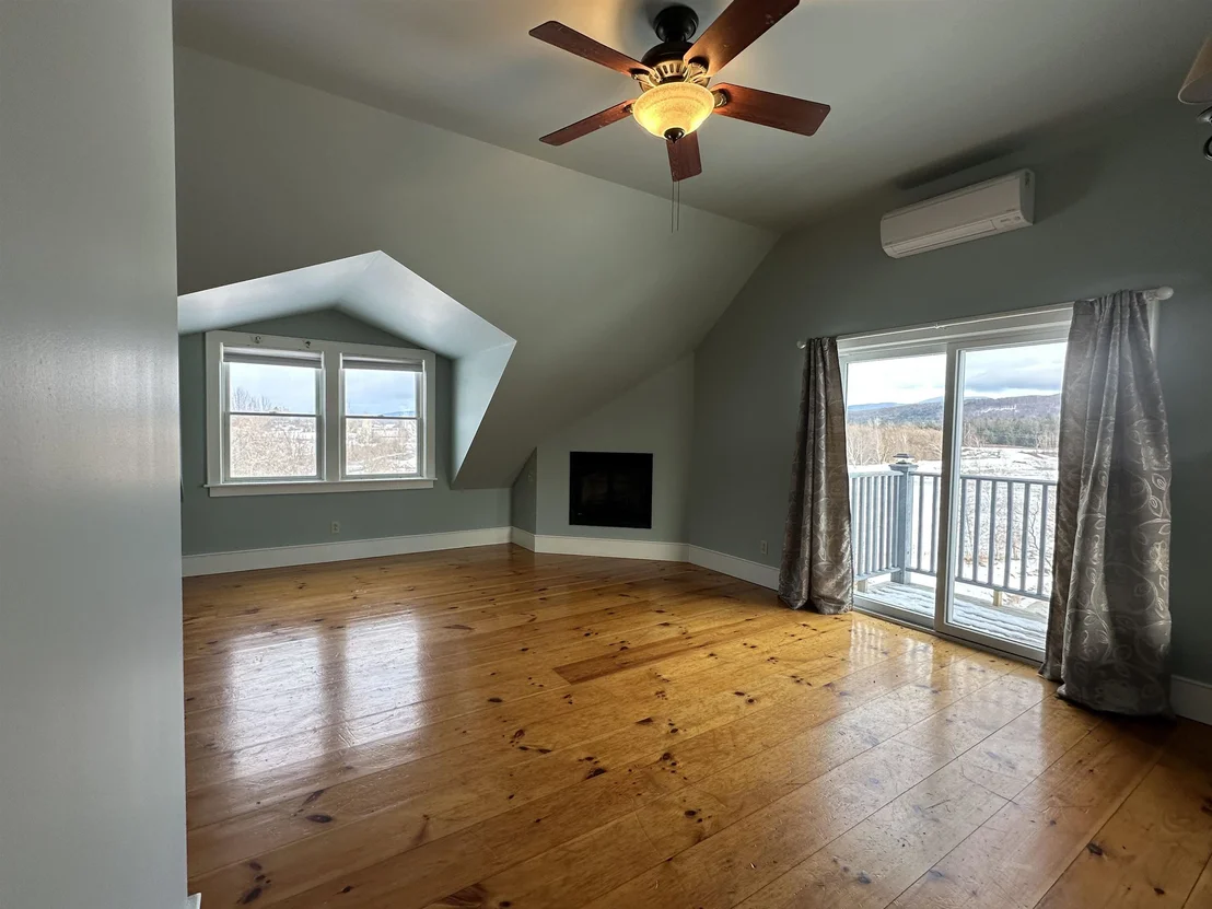 Photo of 2112 Middle