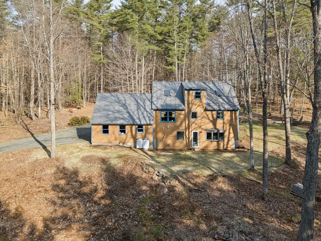 Photo of 455 Hawk Pine