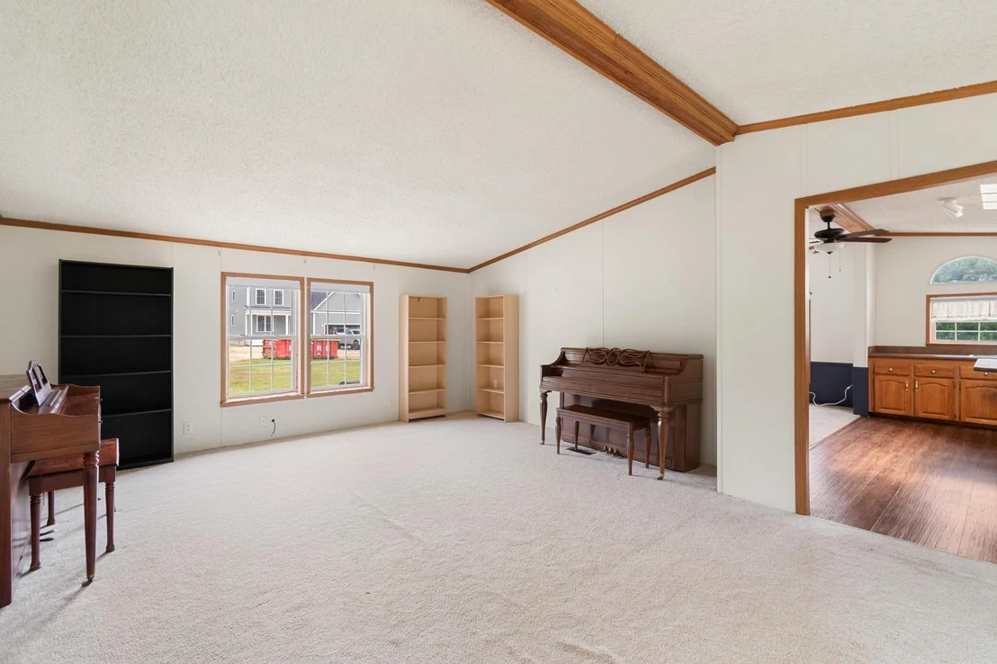 Photo of 425 Mountain View
