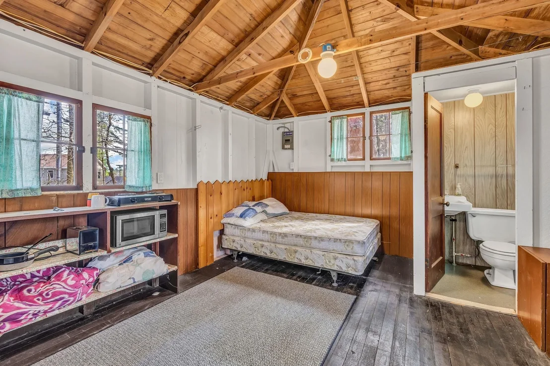Photo of 10 Saltbox