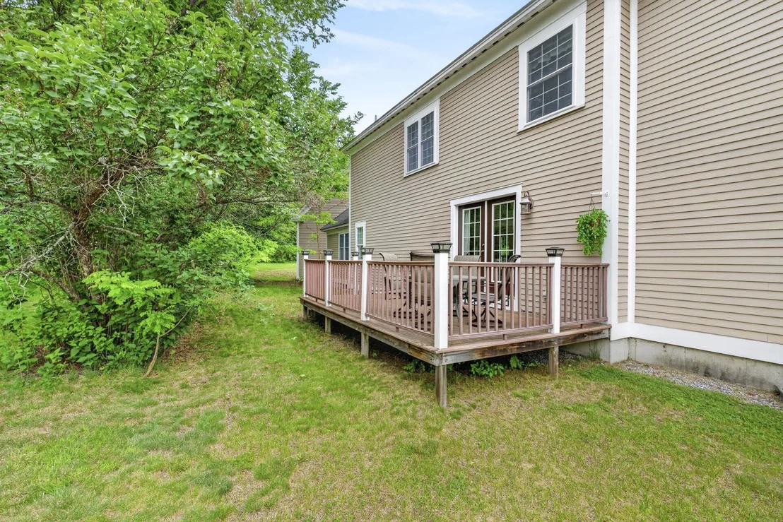 Photo of 376 Main