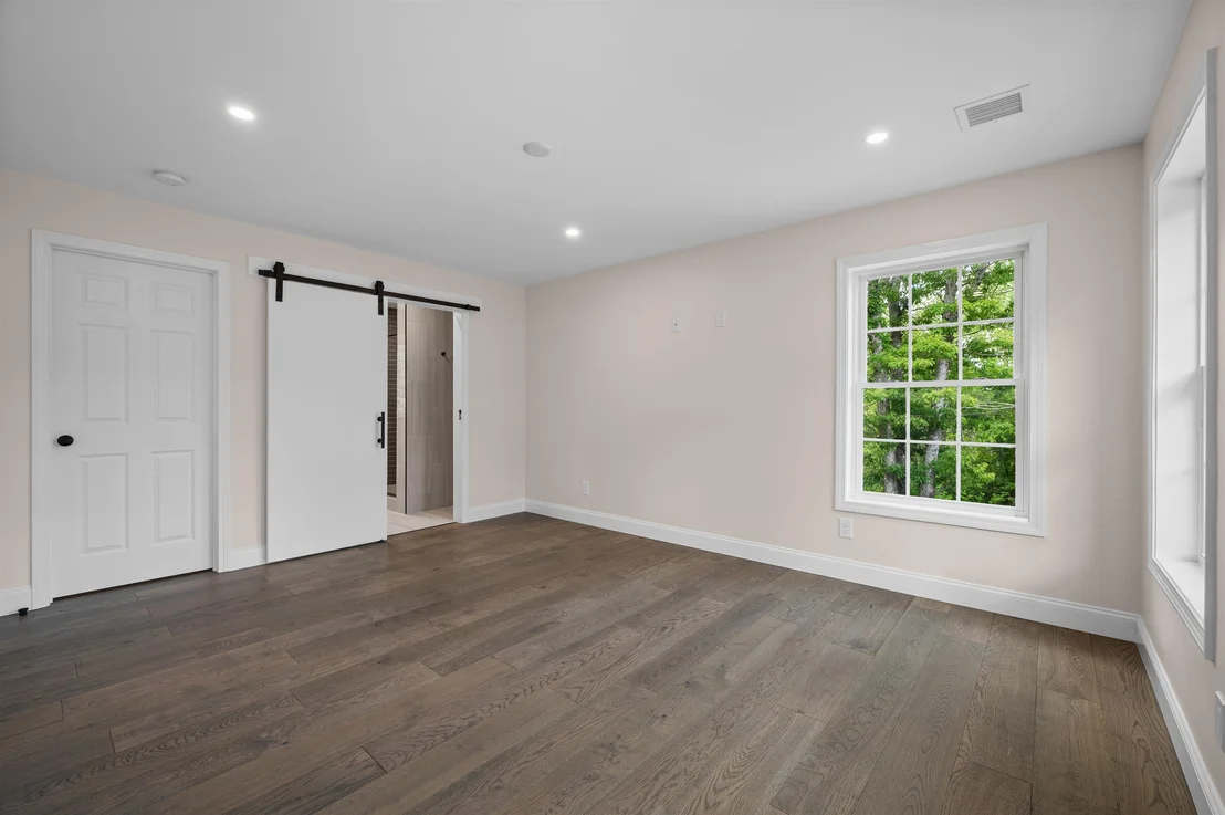 Photo of 335 Raymond