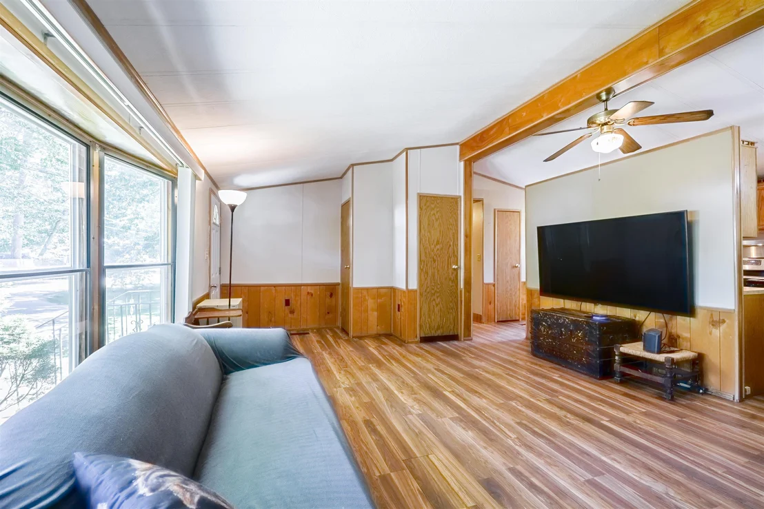 Photo of 20 Riverside