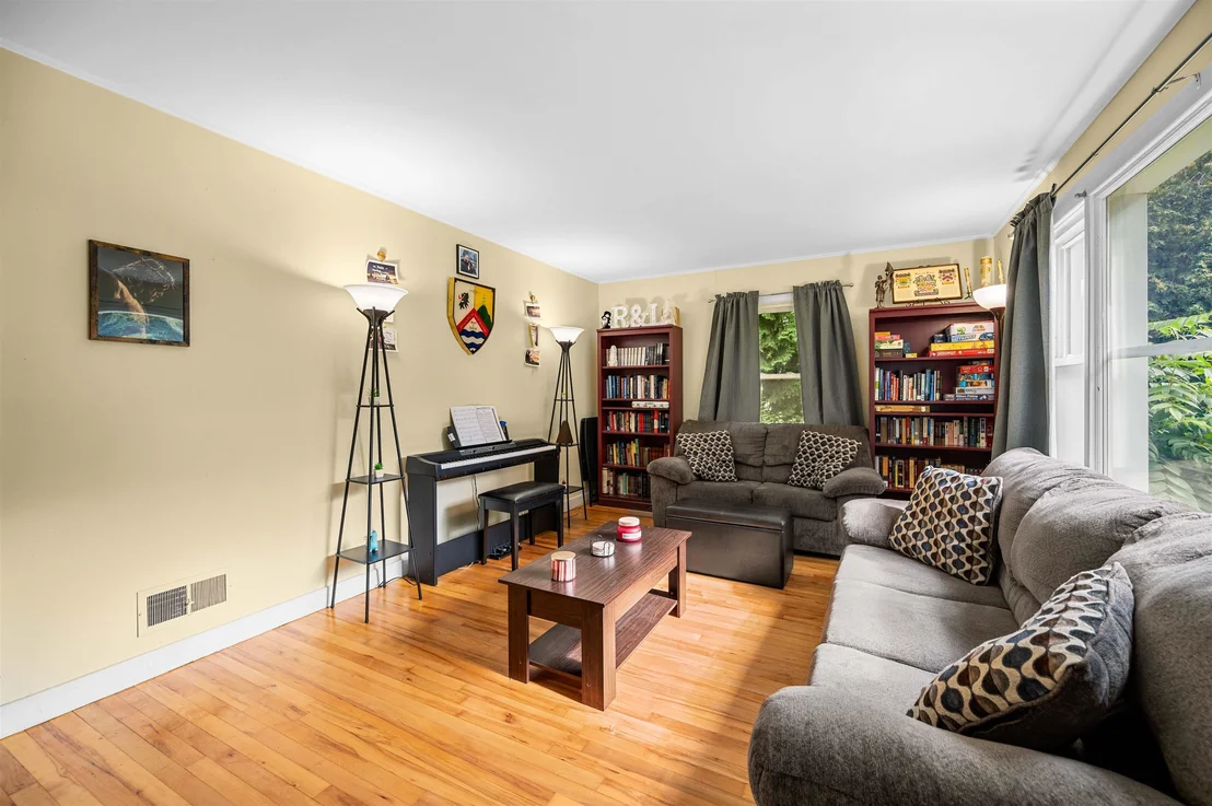 Photo of 18 Maplewood