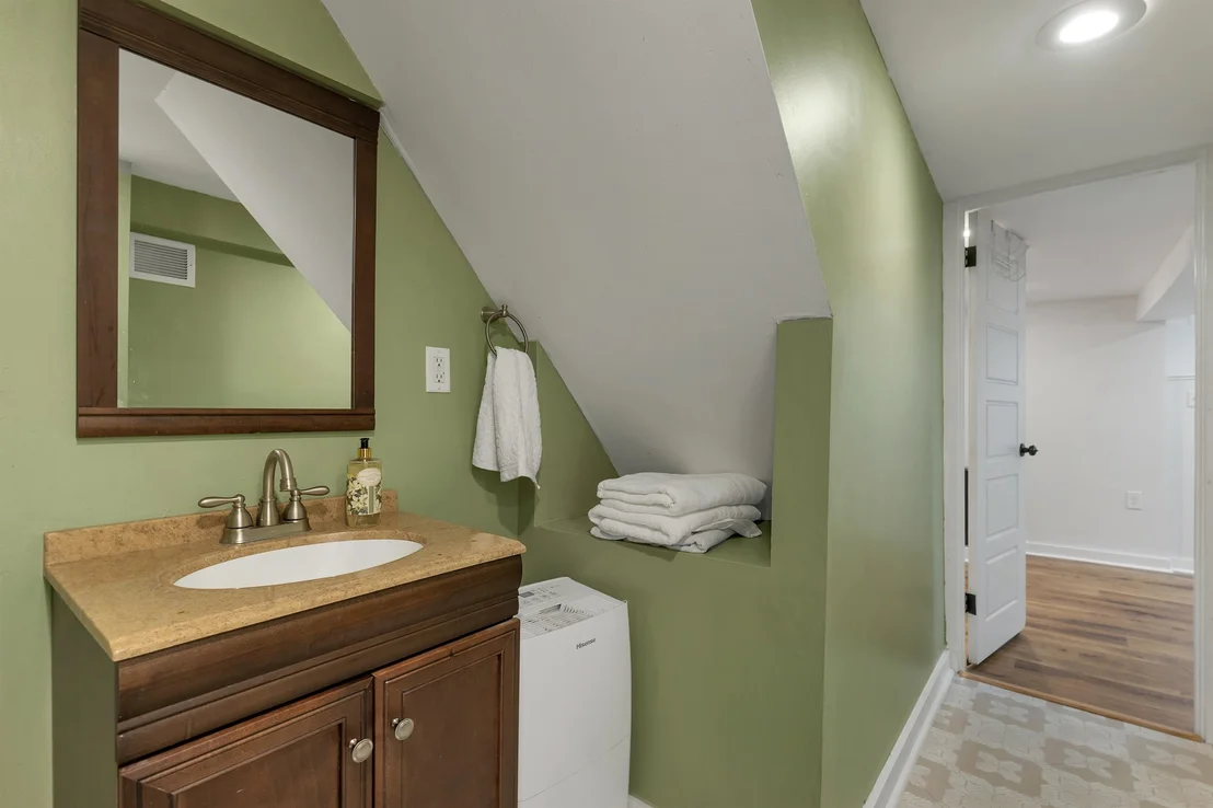 Photo of 48 Baldwin