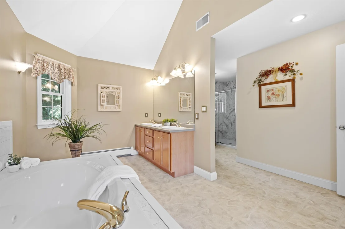 Photo of 4 Monticello