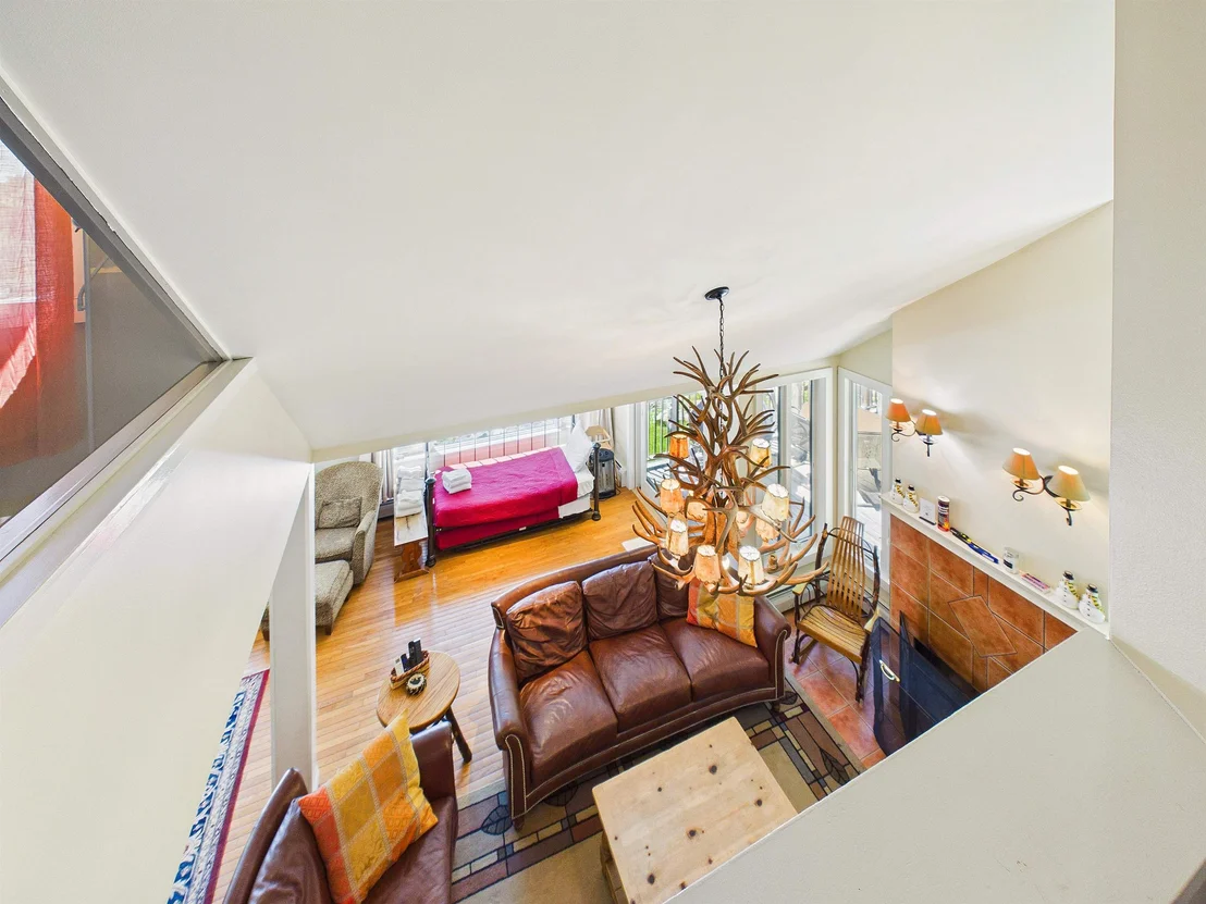 Photo of Unit UNITD at 300 Trailside
