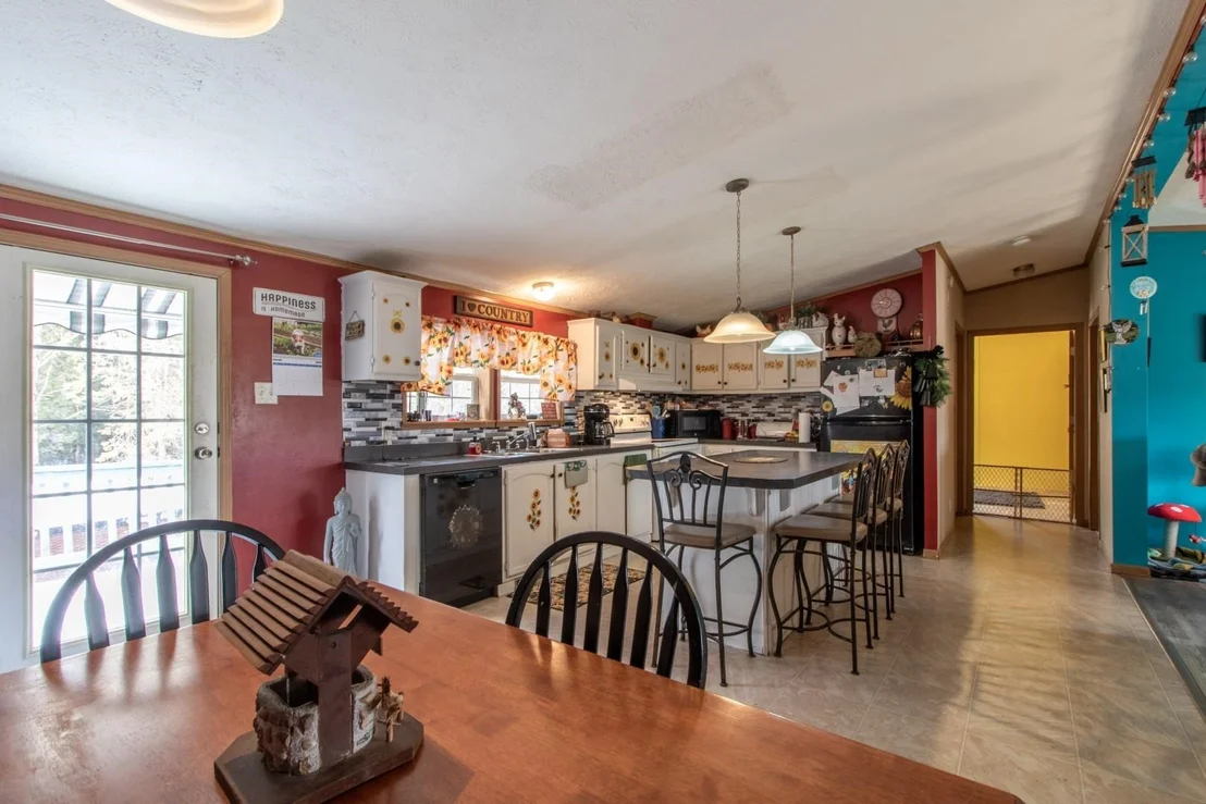 Photo of 2357 Beebe