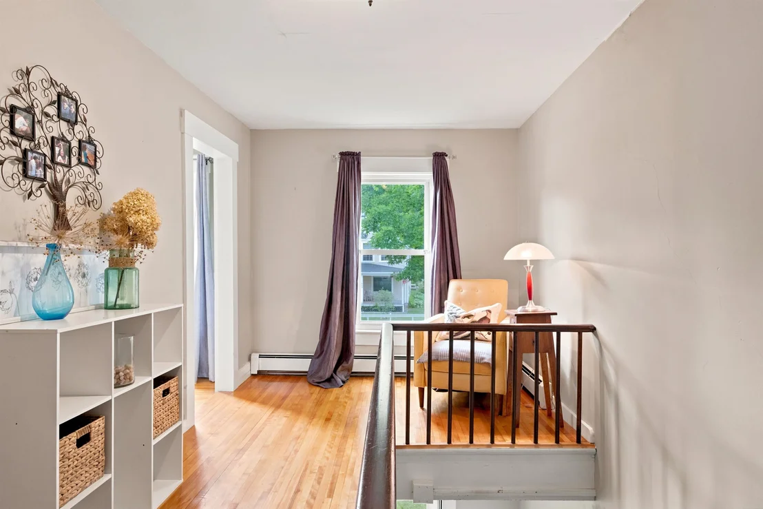 Photo of 460 Main