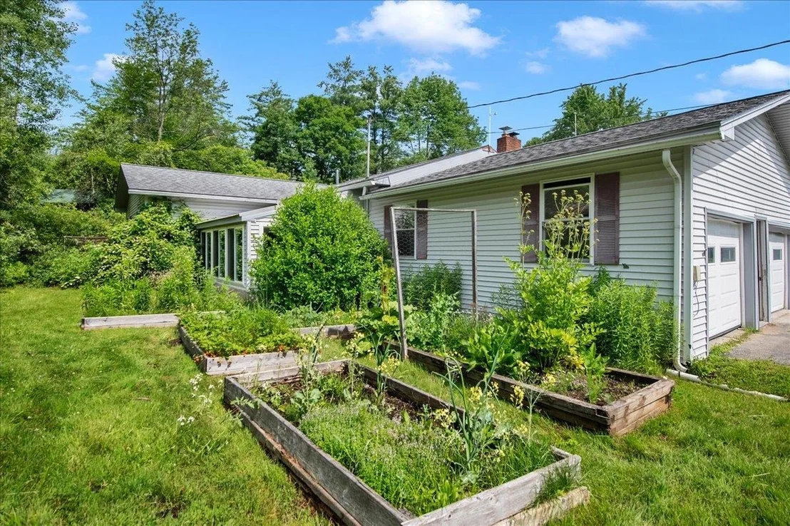 Photo of 204 Lawrence