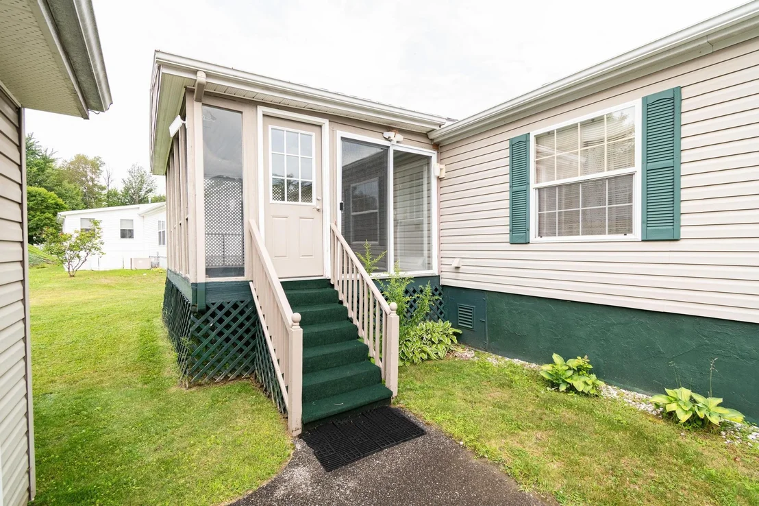 Photo of 611 Meadowbend
