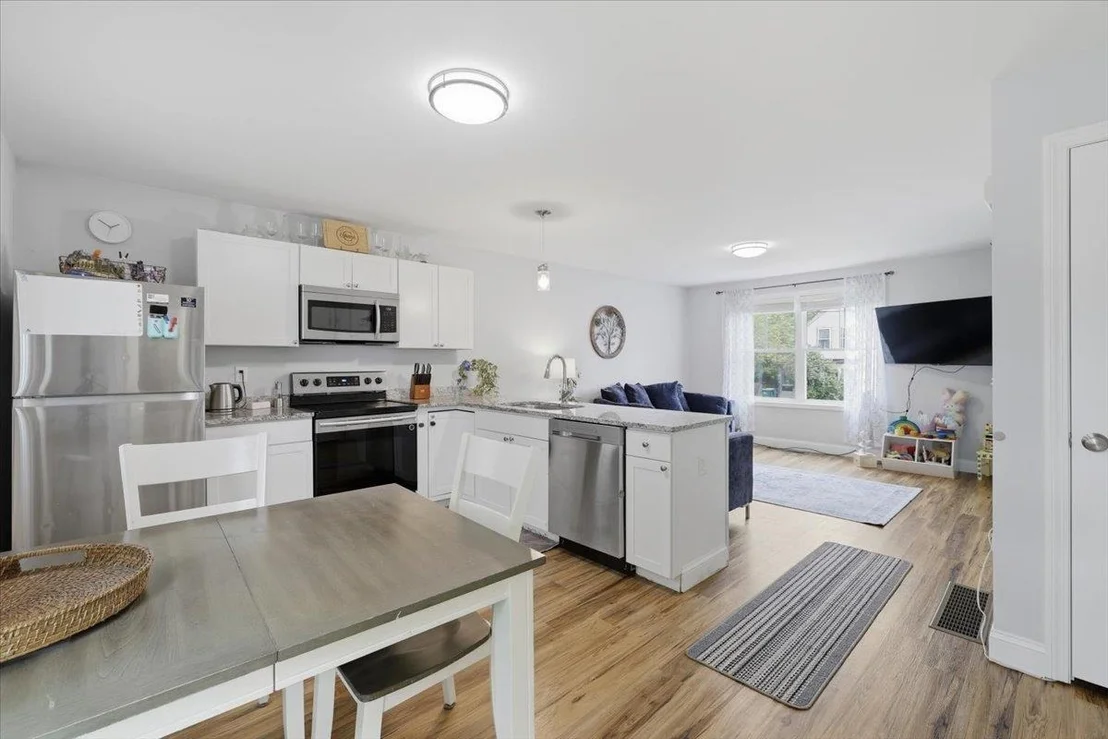 Photo of 60 Pine
