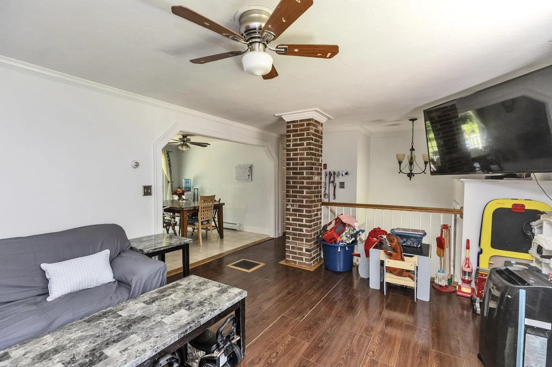 Photo of 511 Forristall