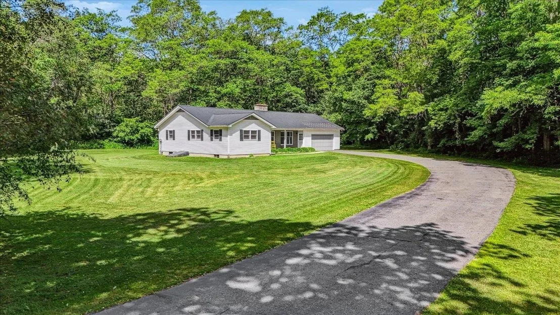 Photo of 7 Grassy Brook