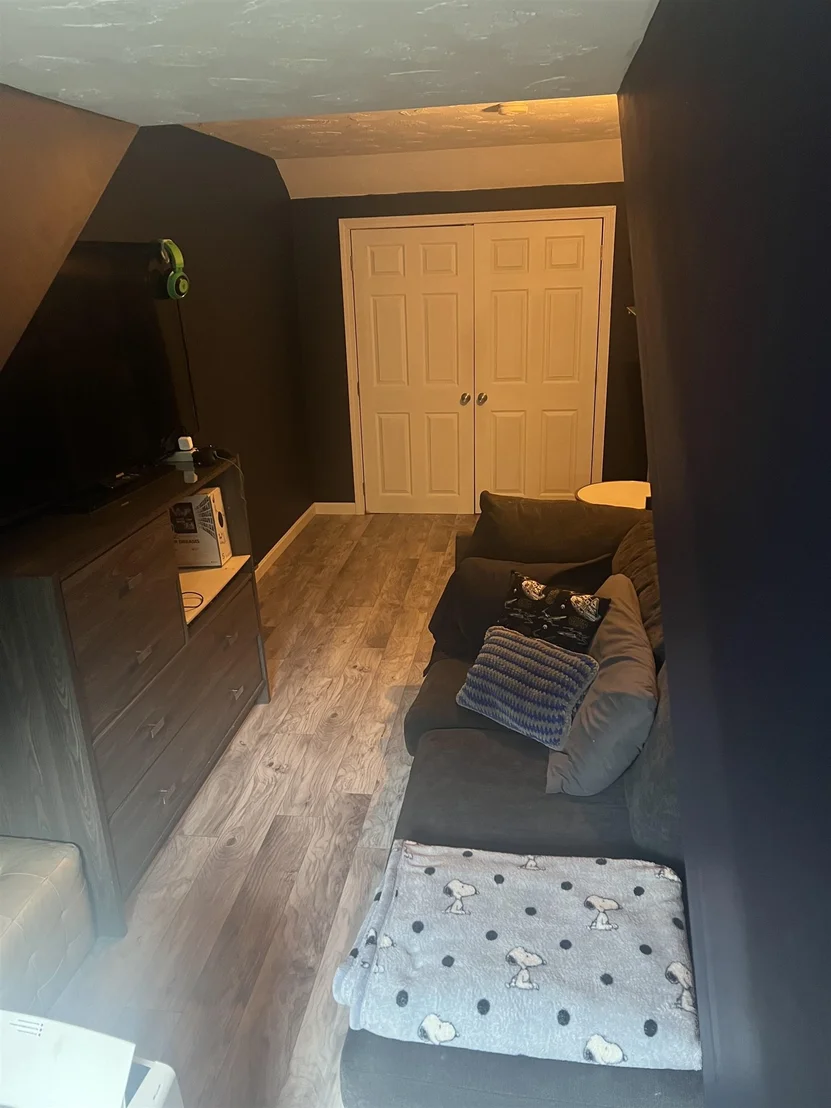 Photo of 25 Hickory