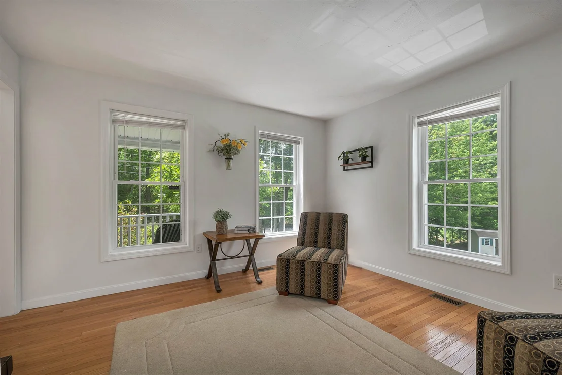 Photo of 537 Pingree Hill