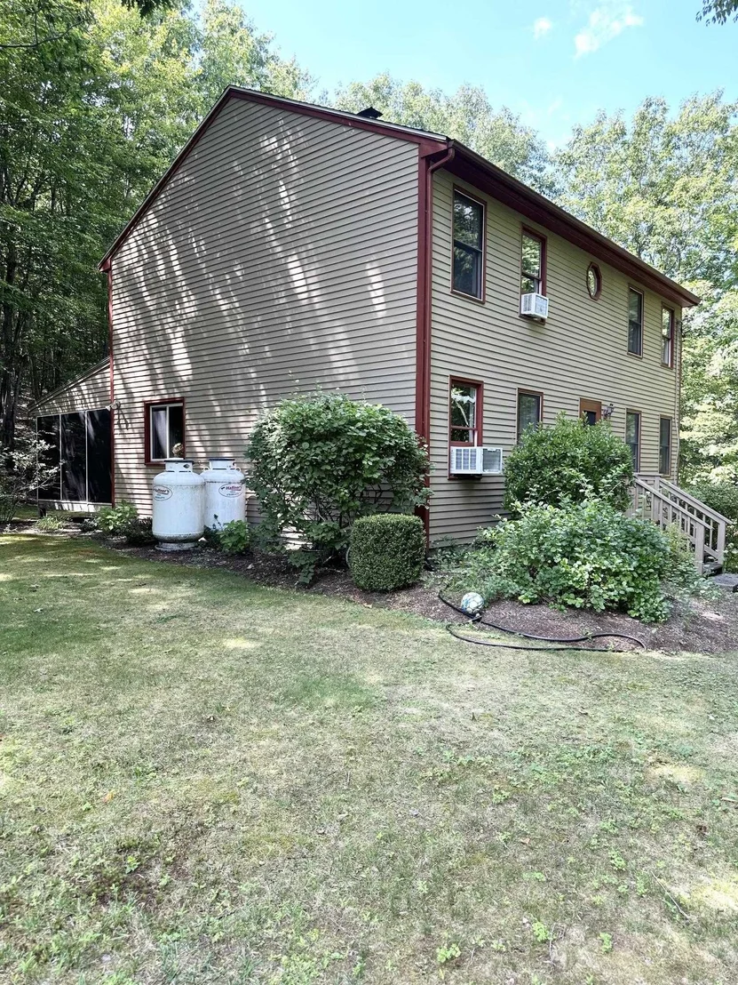 Photo of 533 Black Brook