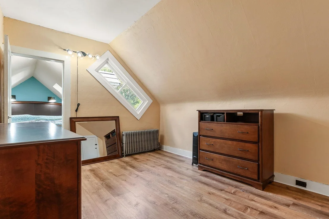 Photo of 276 Central