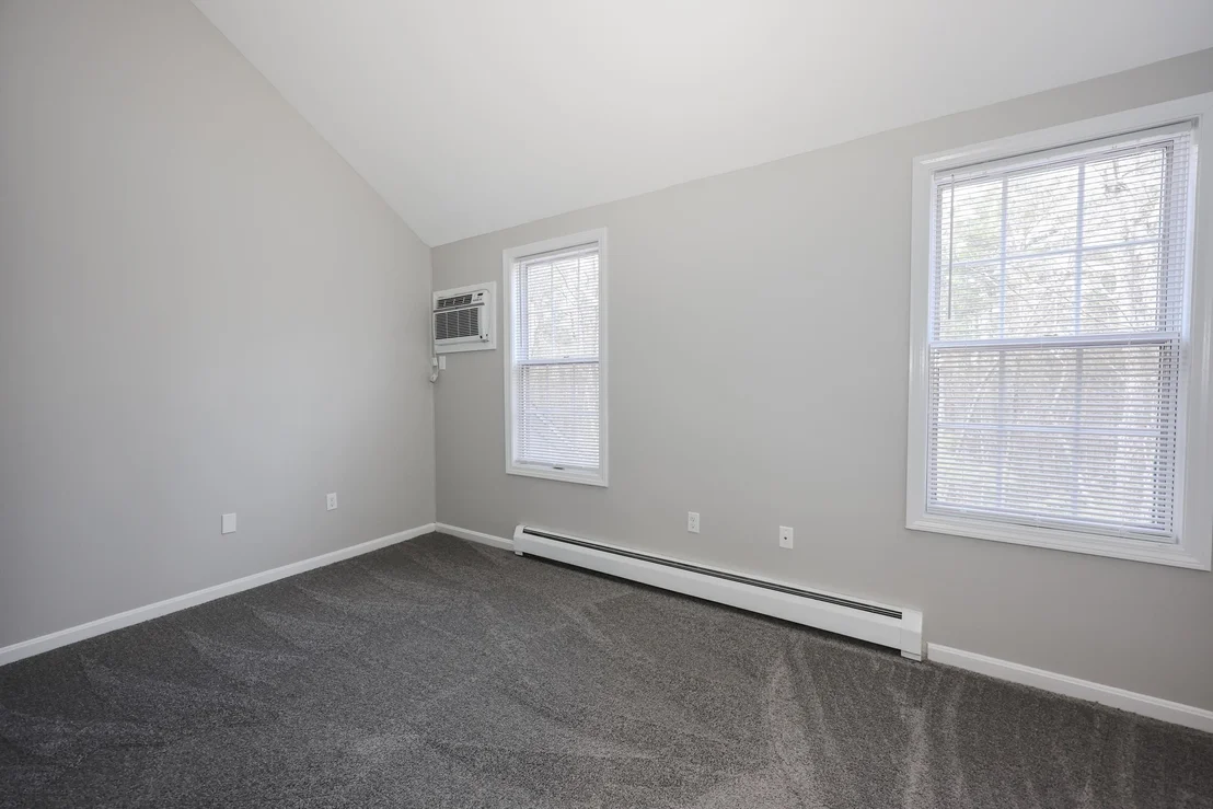Photo of Unit 104 at 1465 Hooksett