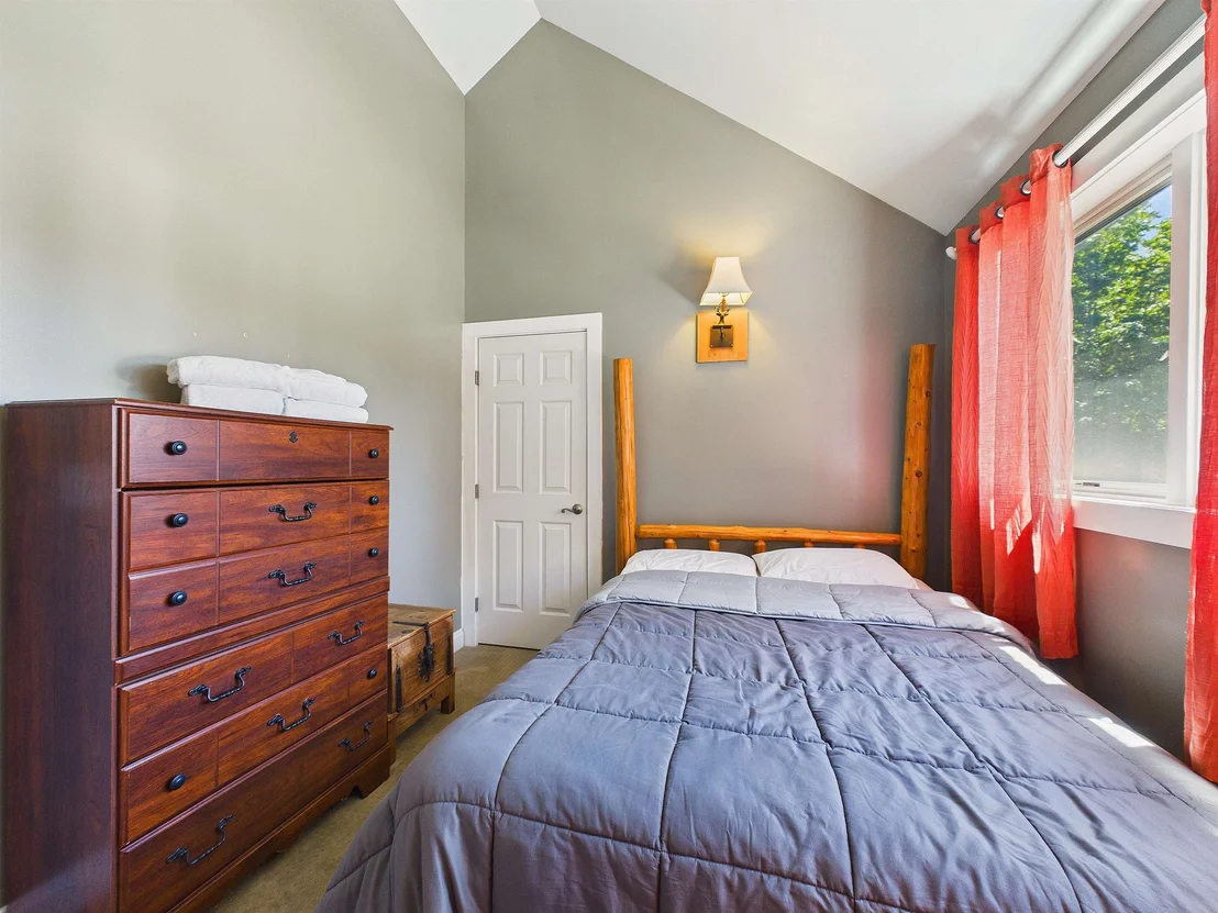 Photo of Unit UNITD at 300 Trailside