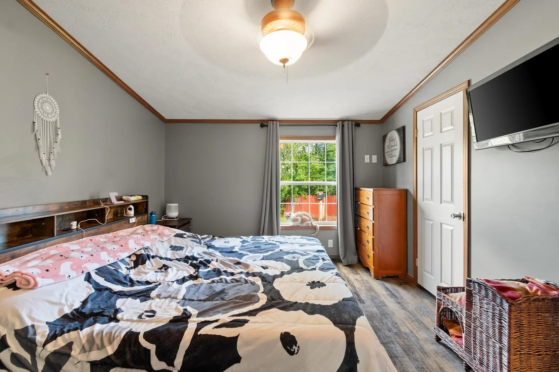 Photo of 1700 Highgate