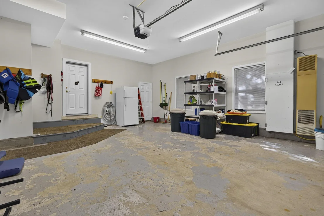 Photo of 536 Whitney