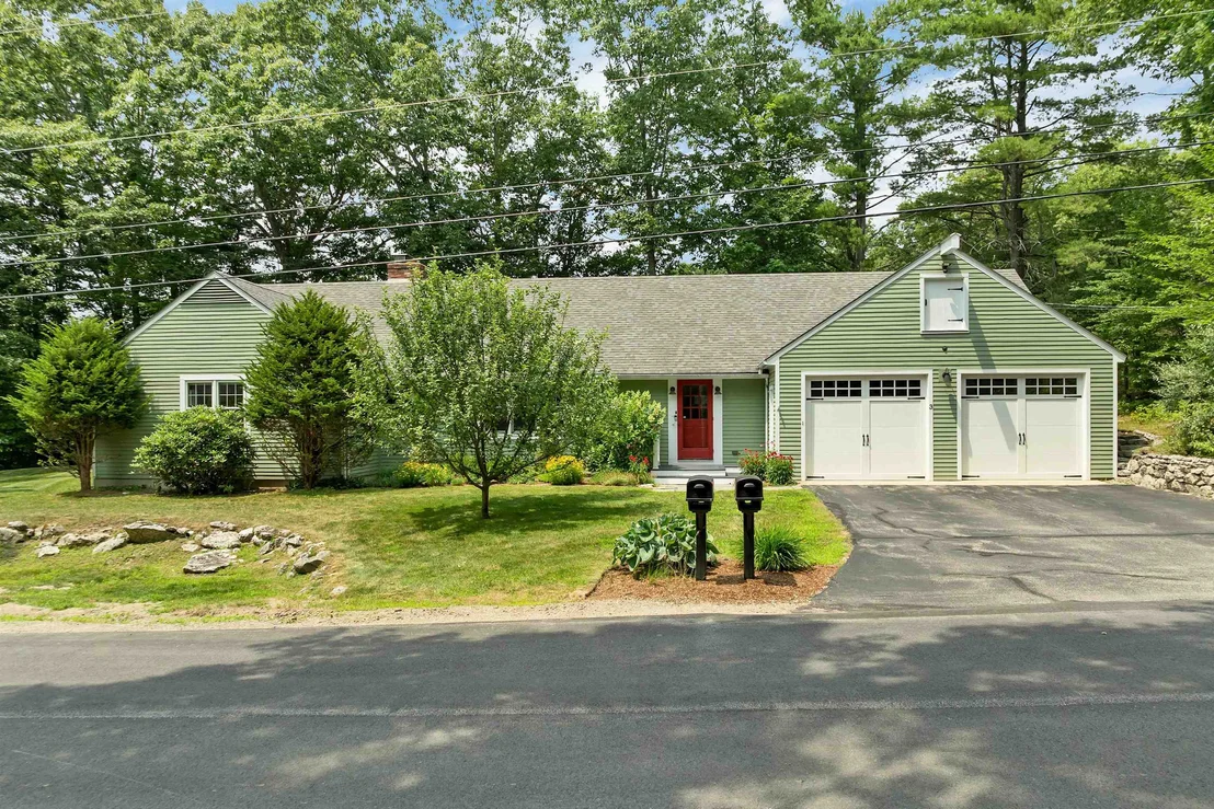 Photo of 3 Oak Knoll