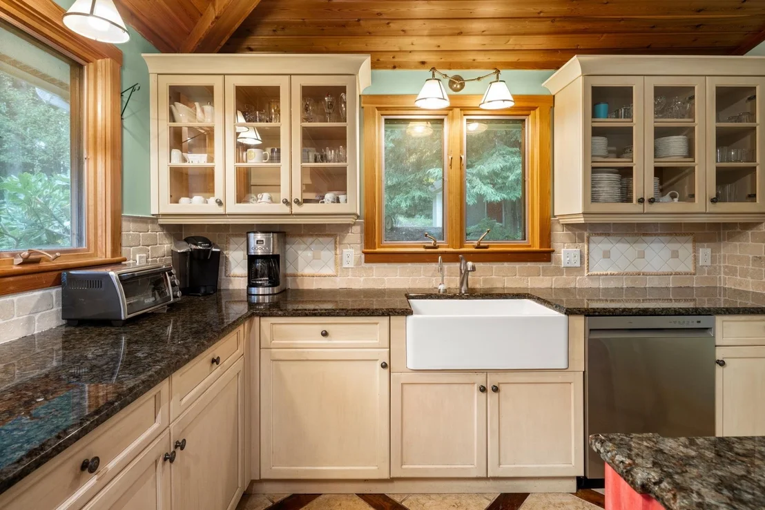 Photo of 835 Alpine View