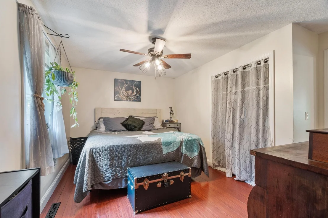 Photo of 255 Main