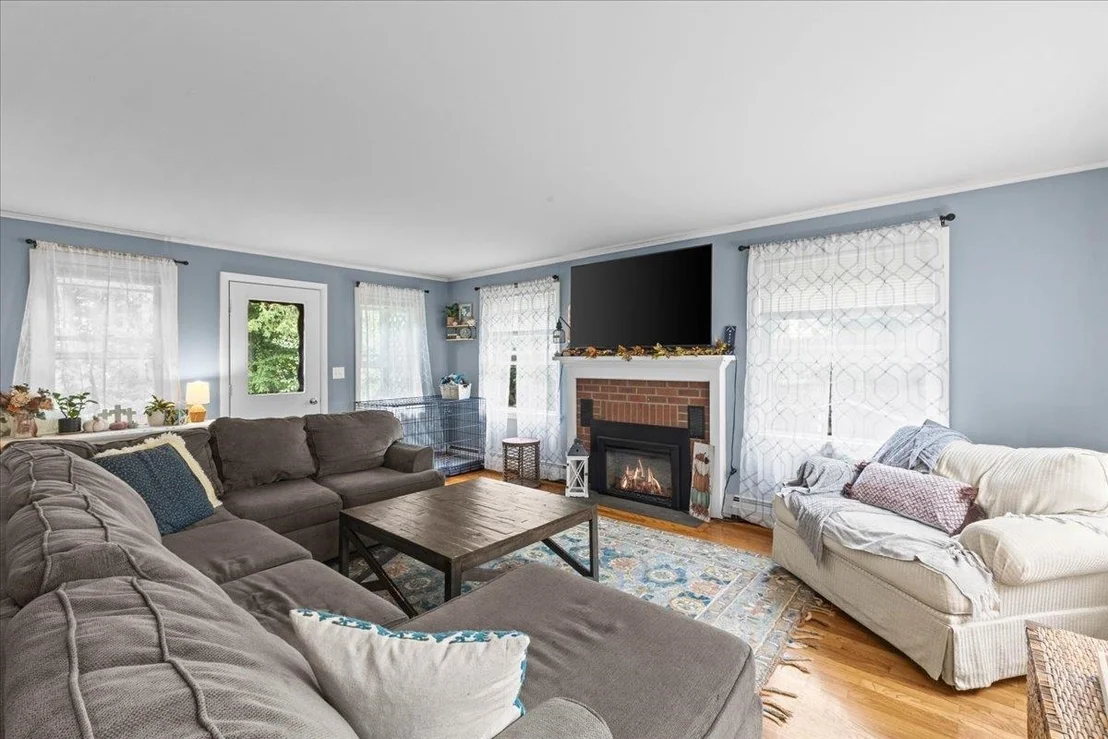 Photo of 6 Edgewood