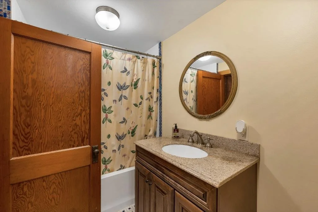 Photo of 533 Ellsworth Hill