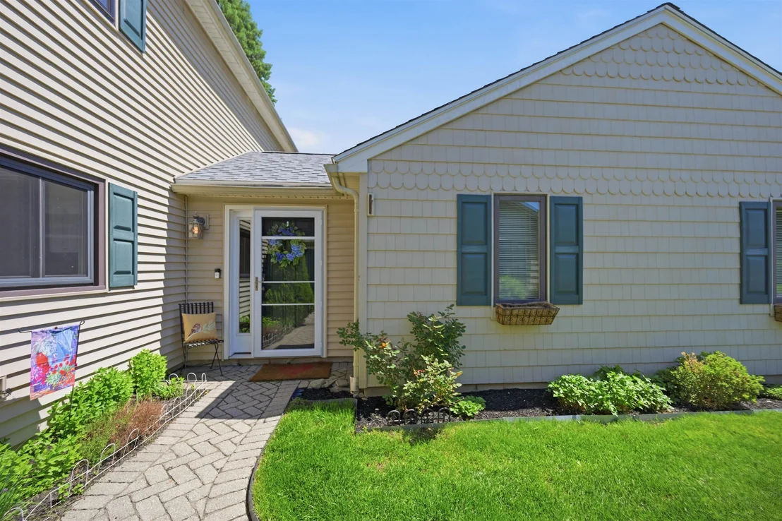 Photo of 10 Hampton Towne