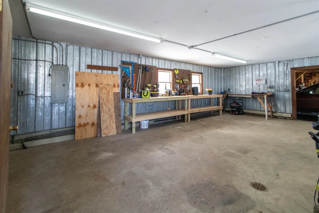 Photo of 2431 Roaring Brook