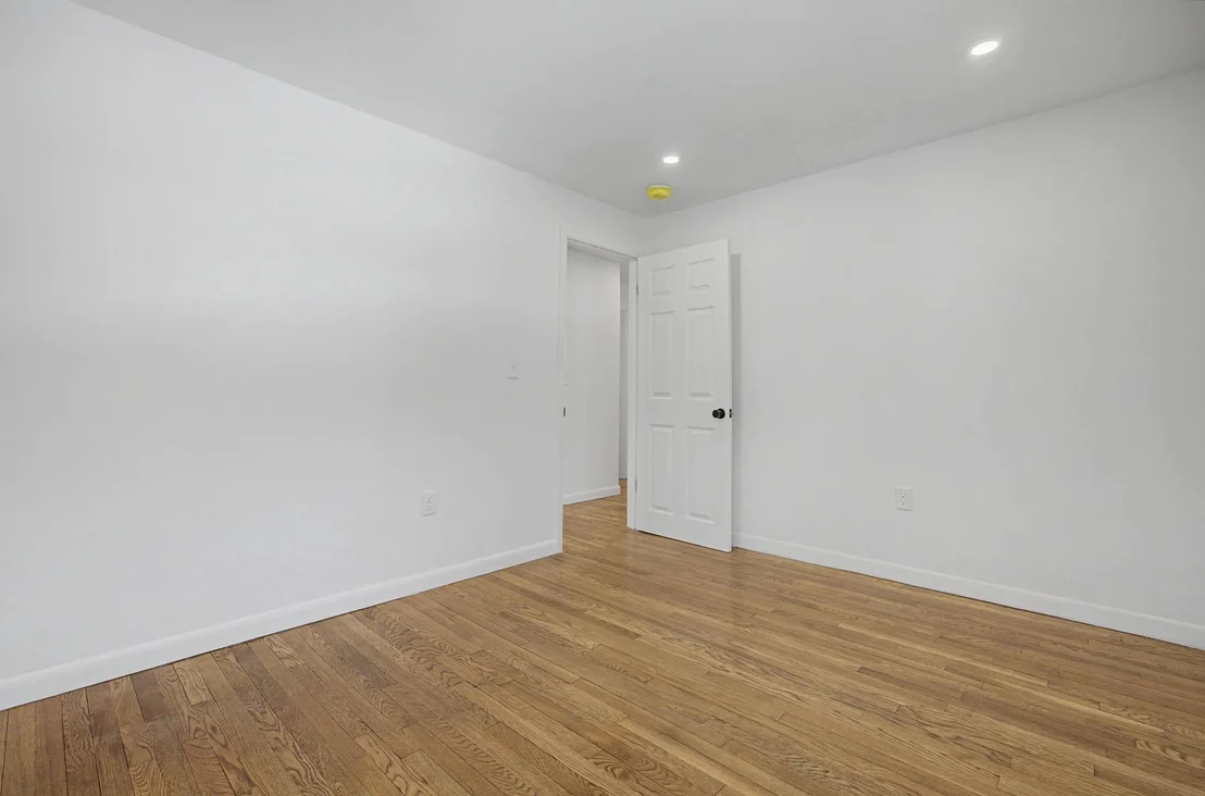 Photo of 12 Davis