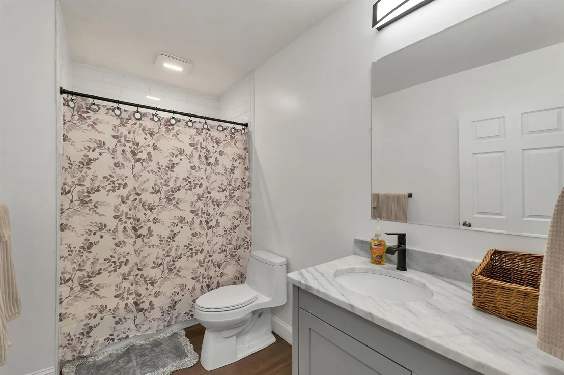 Photo of 54 Granite