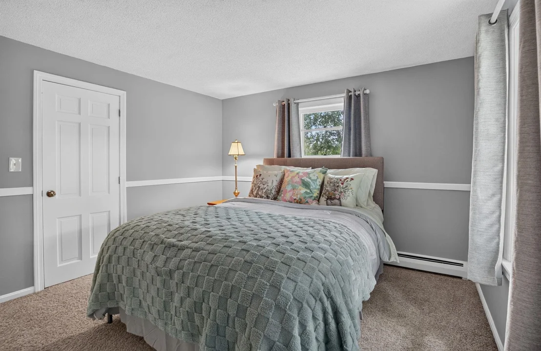 Photo of 2 Queensway