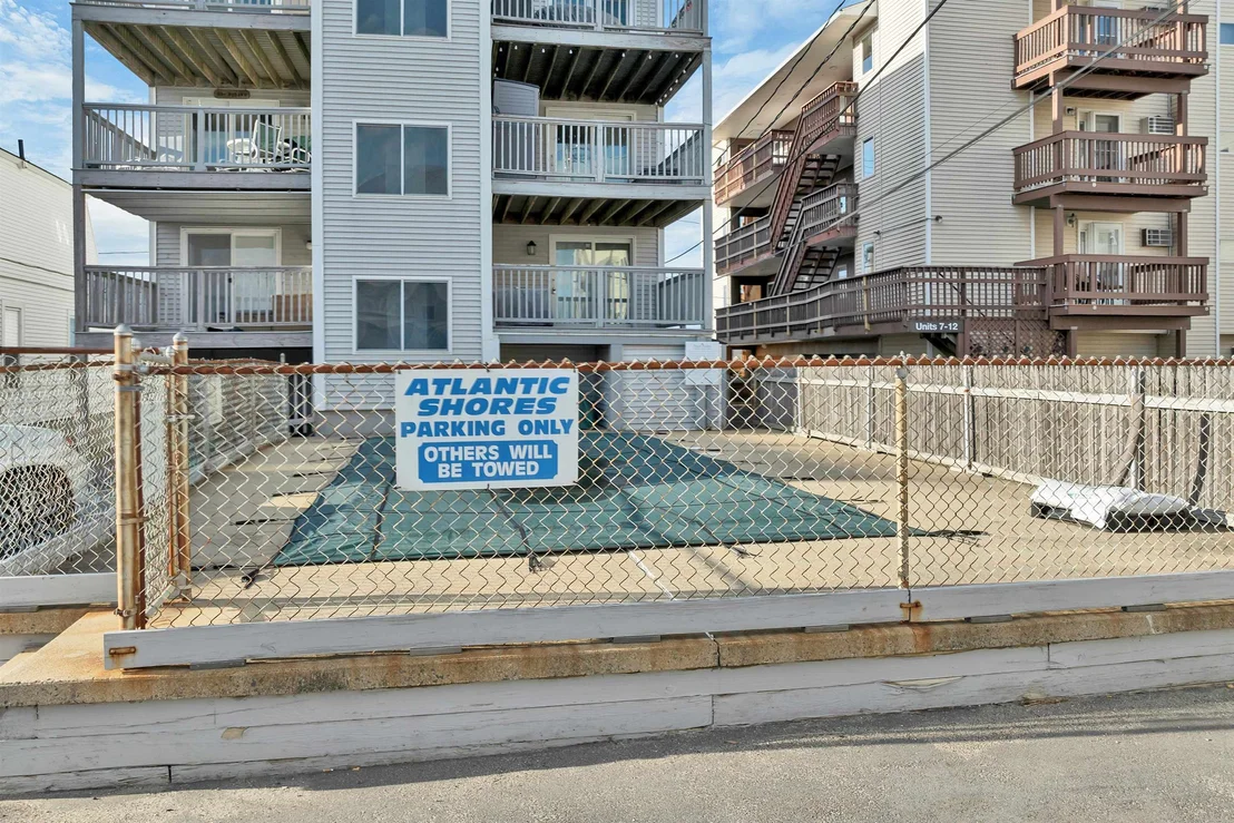 Photo of Unit N1 at 421 Ocean