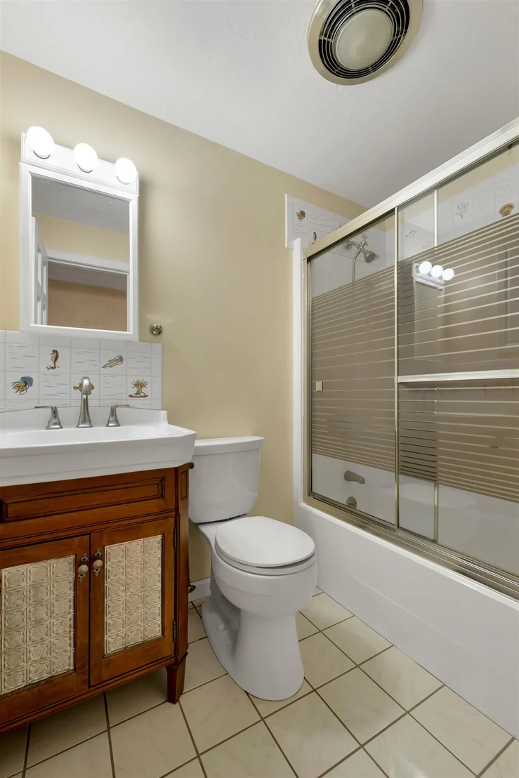 Photo of Unit N1 at 421 Ocean