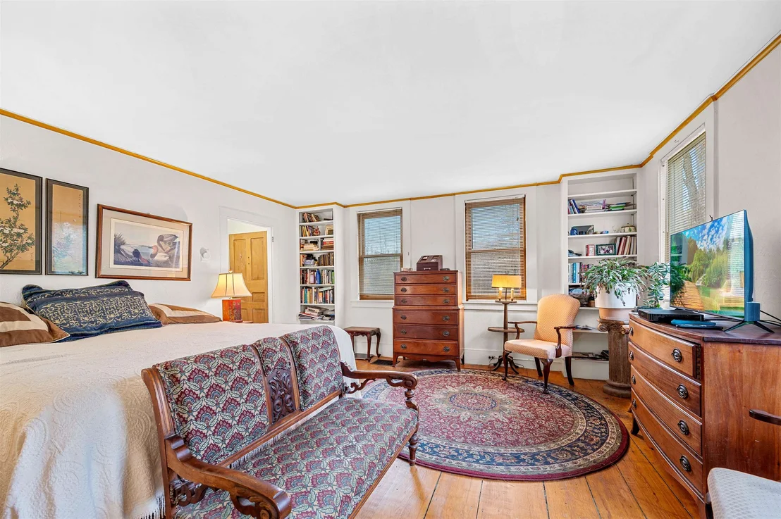 Photo of 3821 Cabot